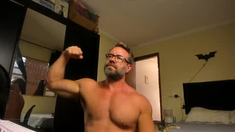 chris online show from 13, 4, 2026