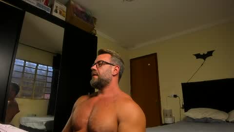 chris online show from 29, 4, 2026