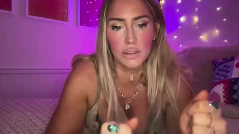 Ashley Love online show from 17, 3, 2026