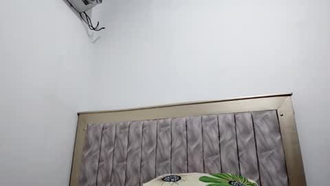 sexygril01 online show from 10, 10, 2025