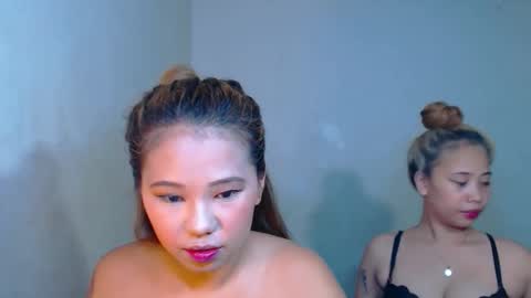 Snapshot of sexyhotbojean chatting on 17, 10, 2025 jeanken and jelian online show from 17, 10, 2025