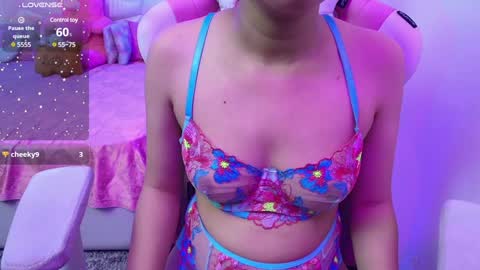 Snapshot of sexyislive chatting on 3, 2, 2025 sexyislive online show from 3, 2, 2025