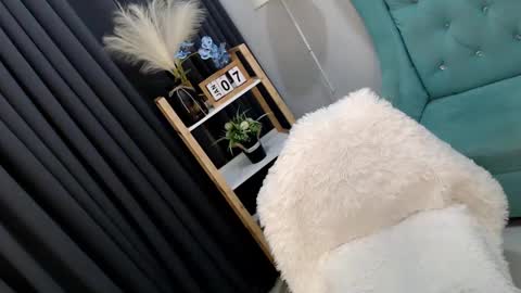 Snapshot of sexyjeanniecuntcums chatting on 7, 1, 2025 JENNY online show from 7, 1, 2025