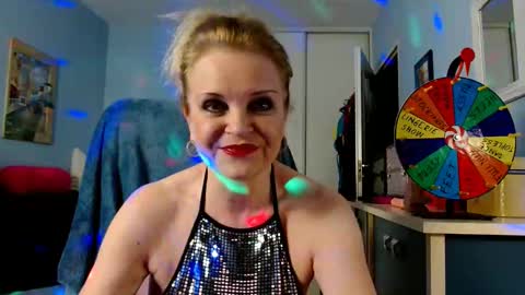 Snapshot of sexyjennyeu chatting on 10, 10, 2025 Jenny online show from 10, 10, 2025