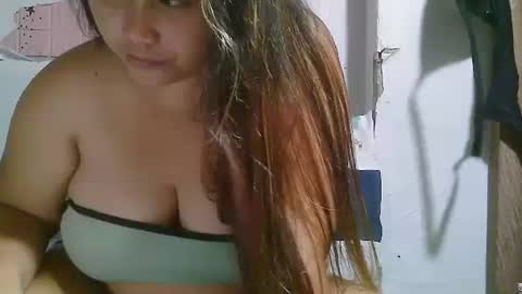 Snapshot of sexykittymom chatting on 5, 3, 2025 sexykittymom online show from 5, 3, 2025