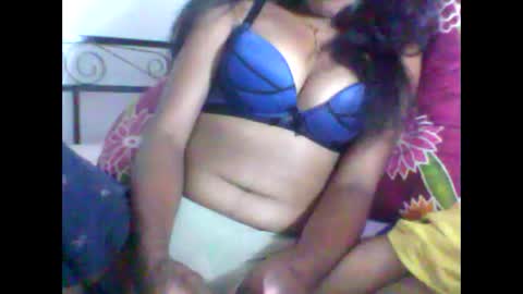 Snapshot of sexylarra12 chatting on 29, 12, 2024 sexylarra12 online show from 29, 12, 2024