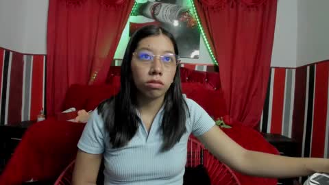 Snapshot of sexylaurita4u chatting on 10, 3, 2025 laura online show from 10, 3, 2025