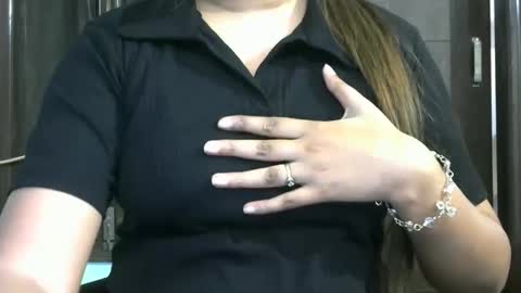 Snapshot of sexylavanya143 chatting on 19, 12, 2024 sexy lavanya online show from 19, 12, 2024