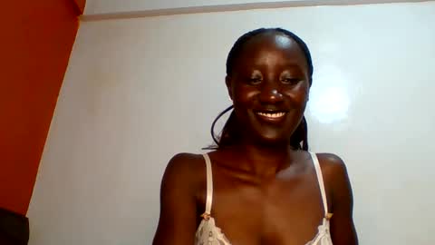 Snapshot of sexylucia5 chatting on 28, 5, 2026 sexylucia5 online show from 28, 5, 2026