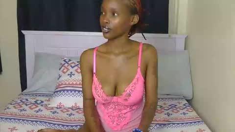 Snapshot of sexyluha chatting on 20, 10, 2025 sexyluha online show from 20, 10, 2025