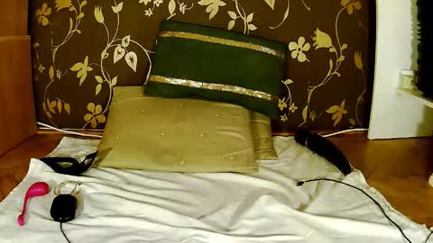 Squirty Maya Gold online show from 23, 3, 2026