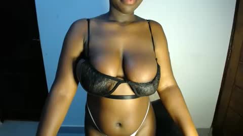 Snapshot of sexymelaninn chatting on 7, 3, 2025 Sexy Melanin online show from 7, 3, 2025