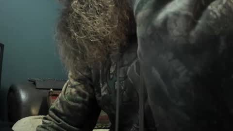 Snapshot of sexymountainman420 chatting on 29, 10, 2025 Sexymountainman420 online show from 29, 10, 2025