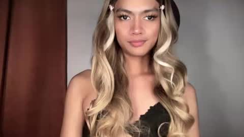 Snapshot of sexynakedweapon chatting on 27, 5, 2026 LIEZEL online show from 27, 5, 2026