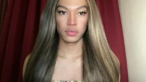 Snapshot of sexynakedweapon chatting on 6, 6, 2026 LIEZEL online show from 6, 6, 2026
