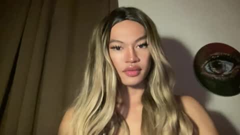 Snapshot of sexynakedweapon chatting on 11, 6, 2026 LIEZEL online show from 11, 6, 2026