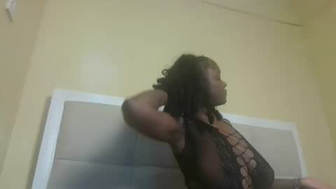 Snapshot of sexynina25 chatting on 19, 9, 2025 nina online show from 19, 9, 2025