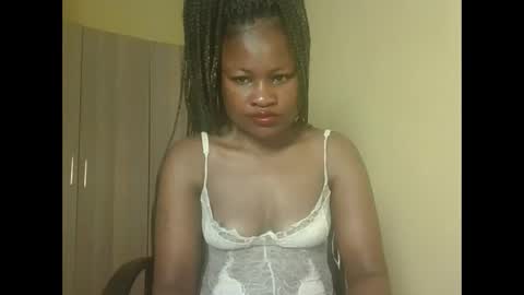 queenivy online show from 16, 9, 2025