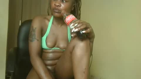 queenivy online show from 5, 11, 2025