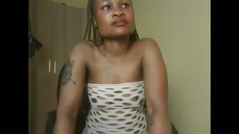 queenivy online show from 23, 11, 2025