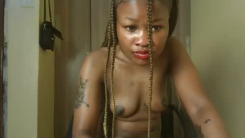 queenivy online show from 30, 11, 2025