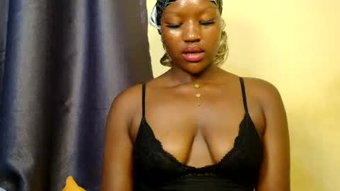 Snapshot of sexyroznnah chatting on 14, 6, 2026 sexyroznnah online show from 14, 6, 2026