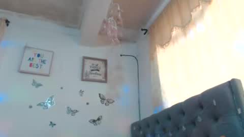 Venus Independent Model online show from 28, 1, 2025