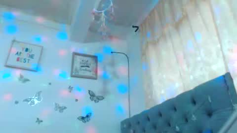 Venus Independent Model online show from 6, 3, 2025