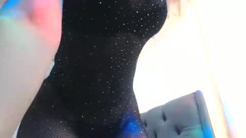 Venus Independent Model online show from 17, 9, 2025