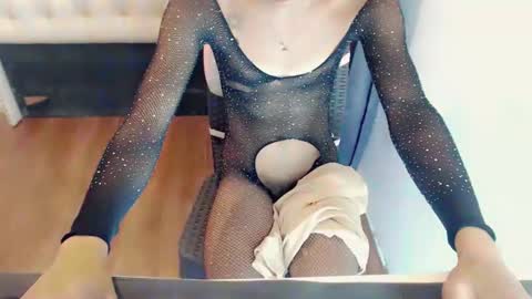 Snapshot of sexyshinixx chatting on 27, 9, 2025 sexyshinixx online show from 27, 9, 2025