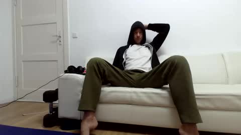 urPersonalToyboy420 online show from 9, 6, 2026