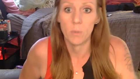 sexytillygurl online show from 26, 6, 2026