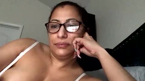 sexytrini69 online show from 23, 3, 2026