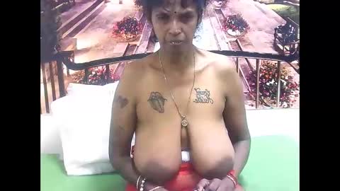 Snapshot of sexyva4u2luv chatting on 6, 3, 2025 sexyva4u2luv online show from 6, 3, 2025