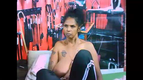 Snapshot of sexyva4u2luv chatting on 11, 3, 2025 sexyva4u2luv online show from 11, 3, 2025