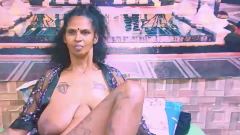 Snapshot of sexyva4u2luv chatting on 10, 9, 2025 sexyva4u2luv online show from 10, 9, 2025