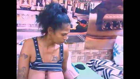 Snapshot of sexyva4u2luv chatting on 13, 9, 2025 sexyva4u2luv online show from 13, 9, 2025