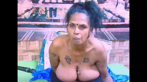 Snapshot of sexyva4u2luv chatting on 16, 9, 2025 sexyva4u2luv online show from 16, 9, 2025