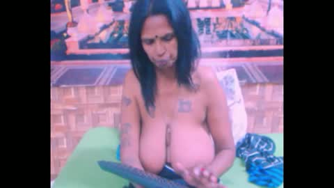 Snapshot of sexyva4u2luv chatting on 24, 9, 2025 sexyva4u2luv online show from 24, 9, 2025