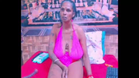 Snapshot of sexyva4u2luv chatting on 8, 10, 2025 sexyva4u2luv online show from 8, 10, 2025