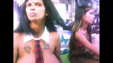 Snapshot of sexyva4u2luv chatting on 25, 10, 2025 sexyva4u2luv online show from 25, 10, 2025