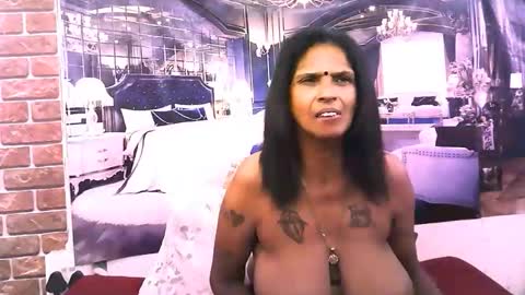 Snapshot of sexyva4u2luv chatting on 13, 11, 2025 sexyva4u2luv online show from 13, 11, 2025