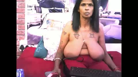 Snapshot of sexyva4u2luv chatting on 25, 11, 2025 sexyva4u2luv online show from 25, 11, 2025