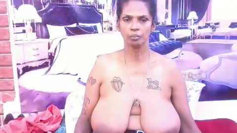 Snapshot of sexyva4u2luv chatting on 26, 11, 2025 sexyva4u2luv online show from 26, 11, 2025