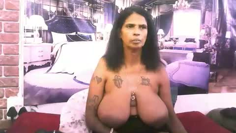 Snapshot of sexyva4u2luv chatting on 28, 11, 2025 sexyva4u2luv online show from 28, 11, 2025