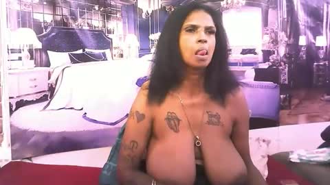 Snapshot of sexyva4u2luv chatting on 2, 12, 2025 sexyva4u2luv online show from 2, 12, 2025