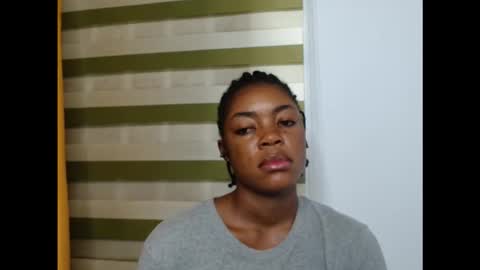Snapshot of sexyxbunnyxx chatting on 4, 10, 2025 Blue online show from 4, 10, 2025