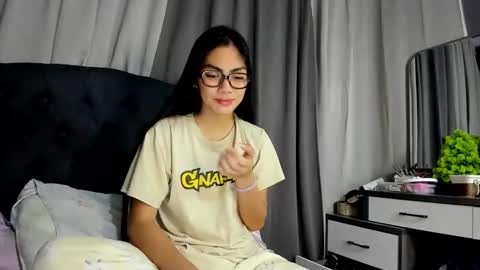 Snapshot of sexyxenaaa chatting on 29, 3, 2026 Xenaaa online show from 29, 3, 2026