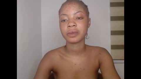 sexyxpeach online show from 27, 10, 2025