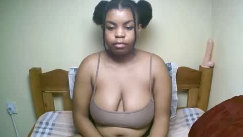 Snapshot of sexyyred_ chatting on 2, 3, 2026 sexyyred_ online show from 2, 3, 2026